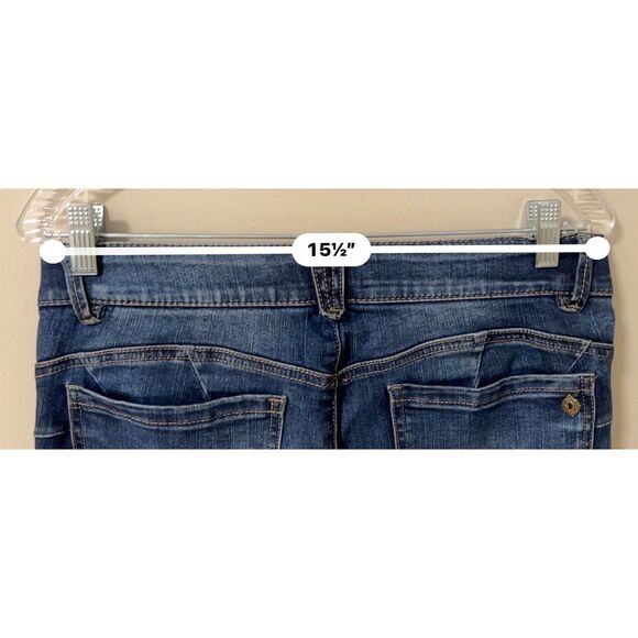 Democracy "Ab"solution distressed denim skinny jeans. Size 8P. - Picture 5 of 8